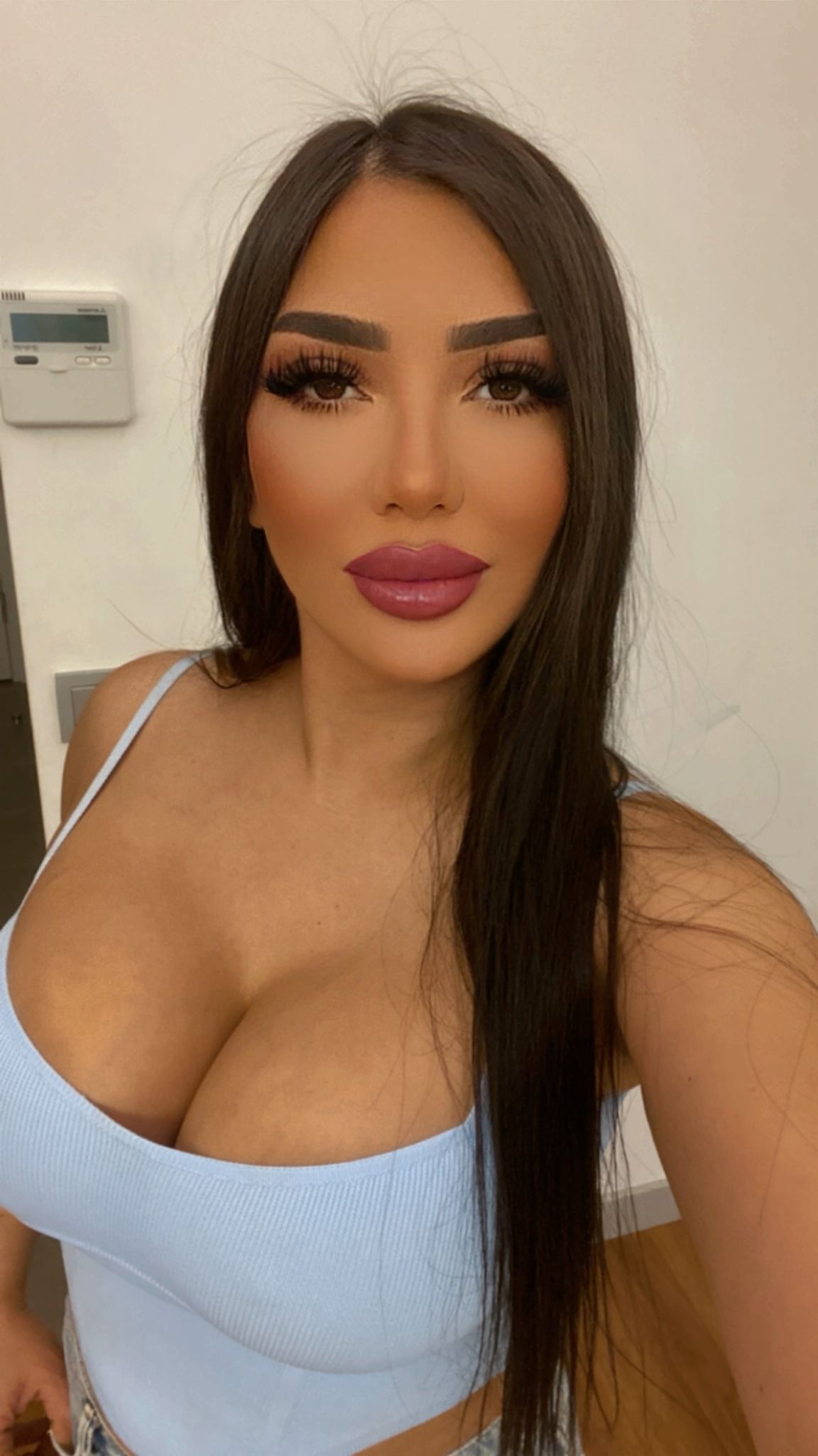 BABE1Ada0 Female,Blonde,German,DD cup,Transsexuals