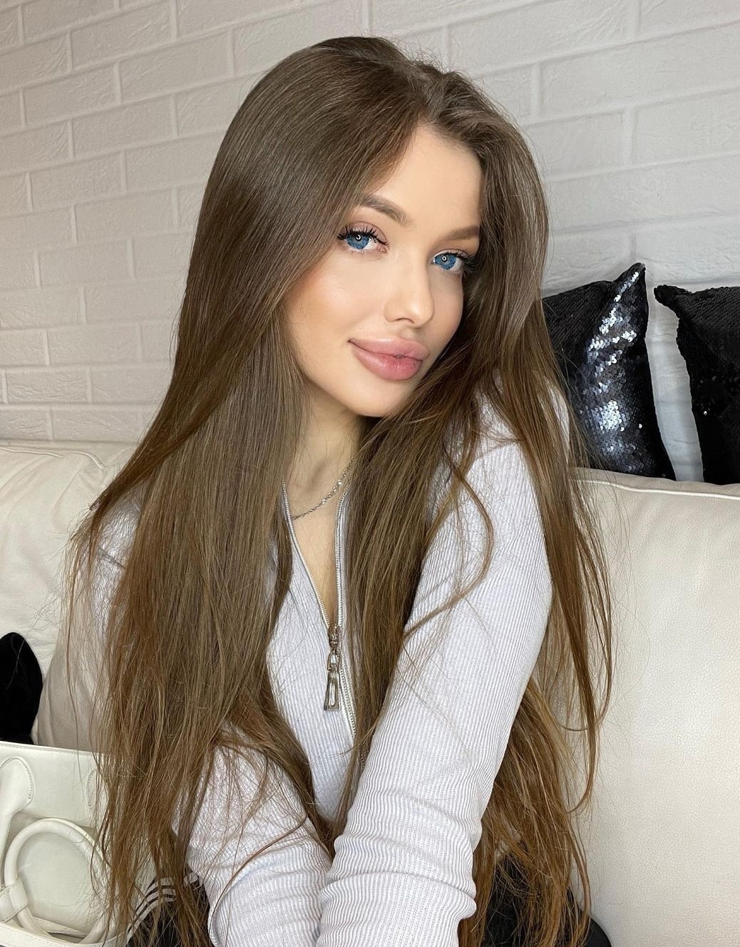sexMandy 1 Female,Bisexual,German,G cup,Nepali
