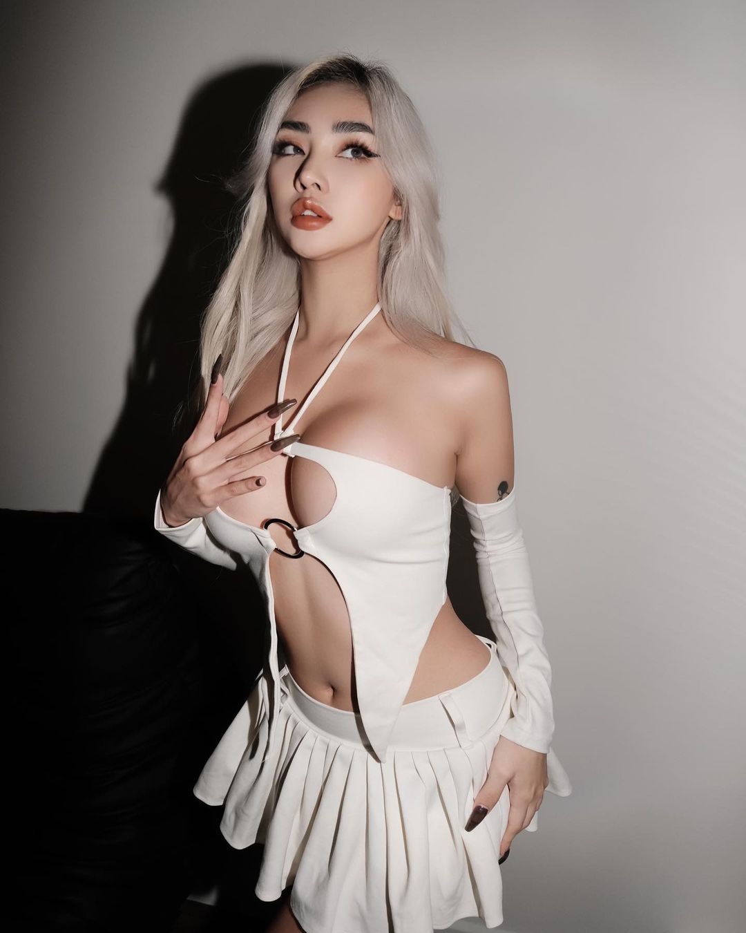 Jadyn Female,Tall,German,Red,Filipino