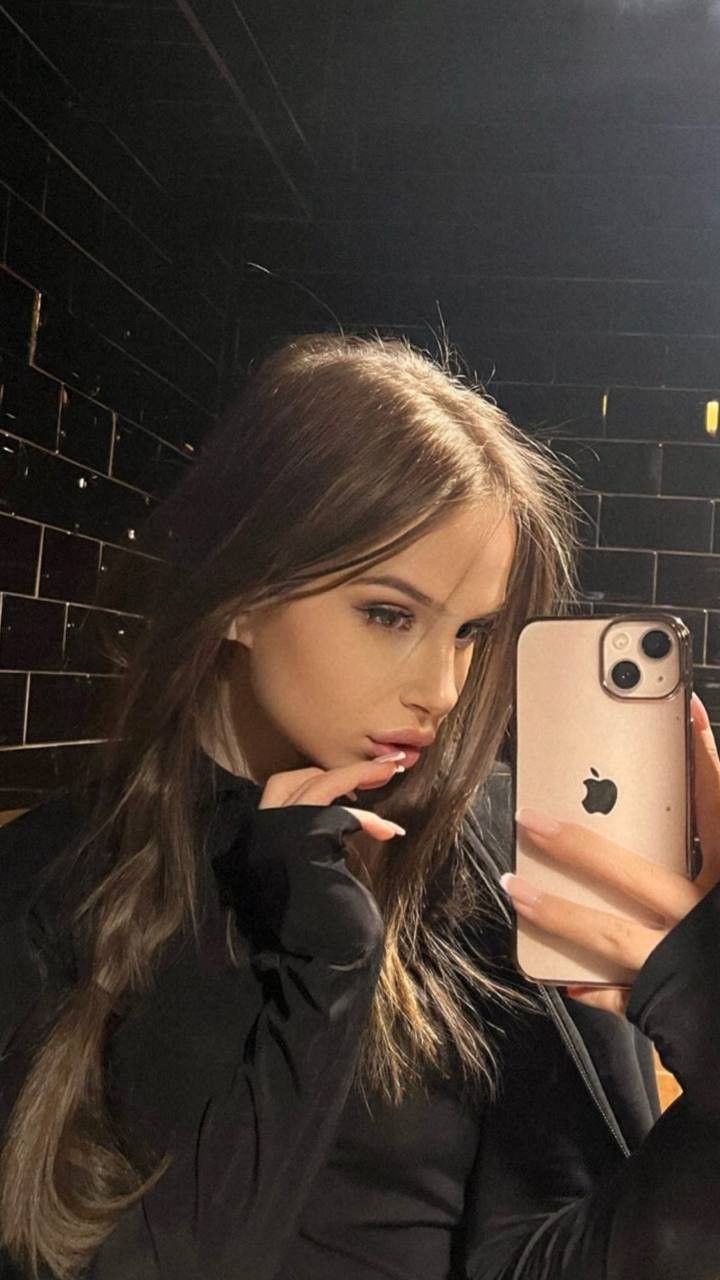 Kendall sexy Female,5'3 or under(160cm),Tall,Brown,Transsexuals
