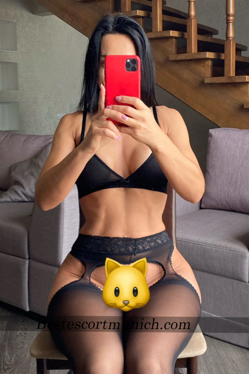 Perla 26 Female,Bisexual,Tall,56-60kg,Russian