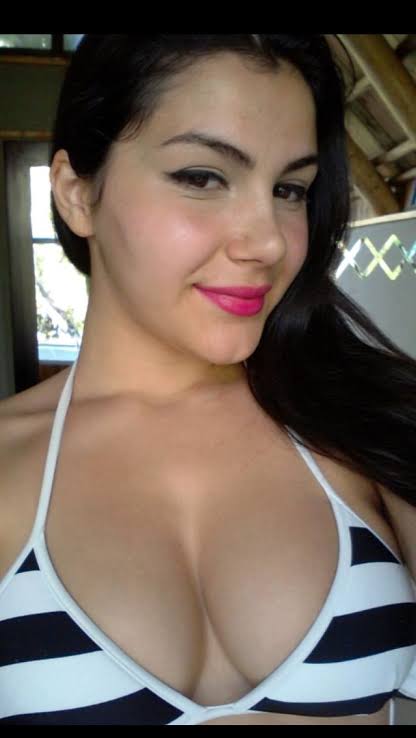 beauty Perla 5'3 or under(160cm),Bisexual,Tall,Blonde,Disabled