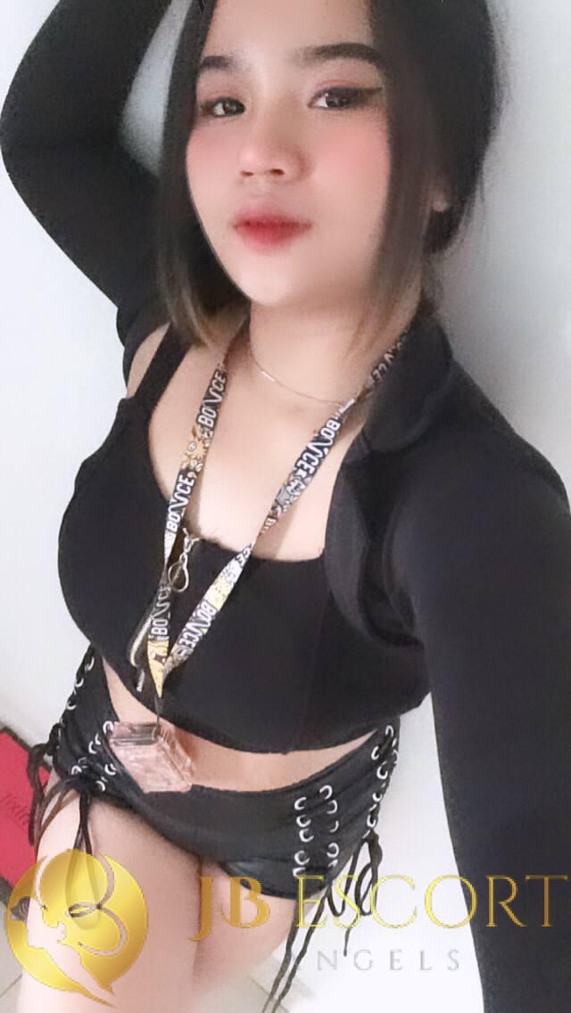 NEWBABE1Miya 5'3 or under(160cm),Bisexual,Tall,Blonde,Black