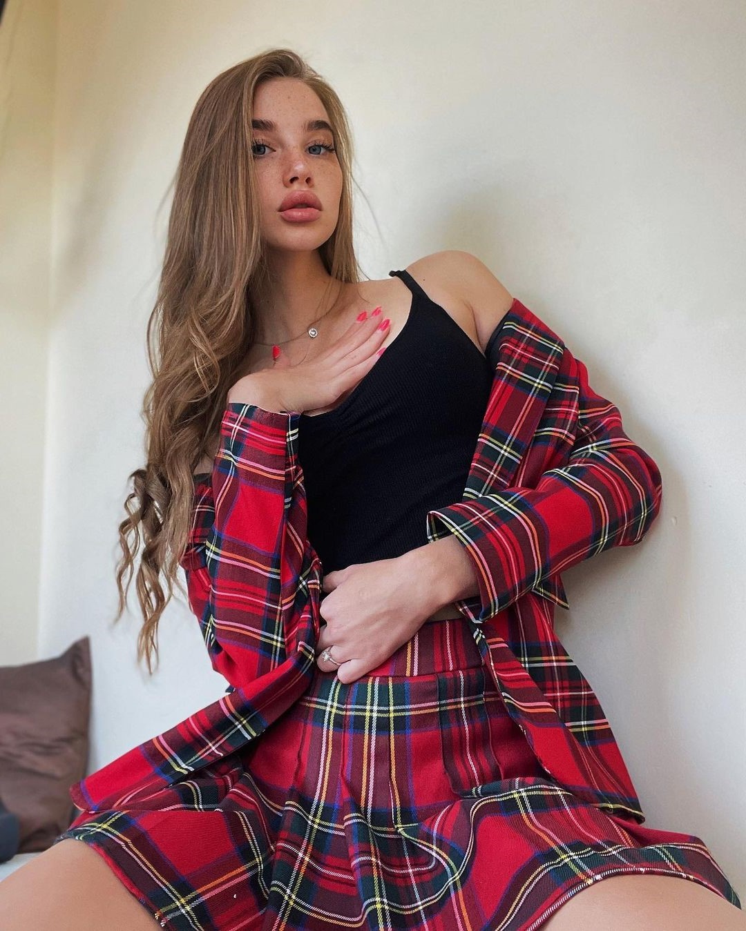 IvyBabe0 Bisexual,Tall,Spanish,Hazel,Transsexuals